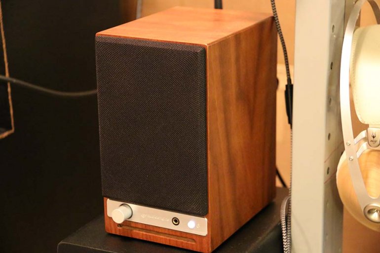 Audioengine hd3 clearance headphone amp